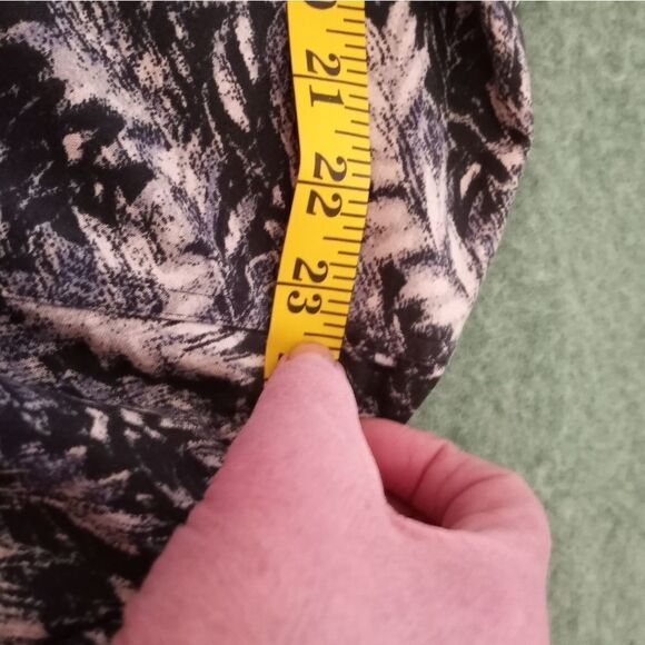 Cuter& Buck L 100% Cotton Twelve BridgeGolf Club Shortsleeves Leaves Print Men's - Picture 5 of 8